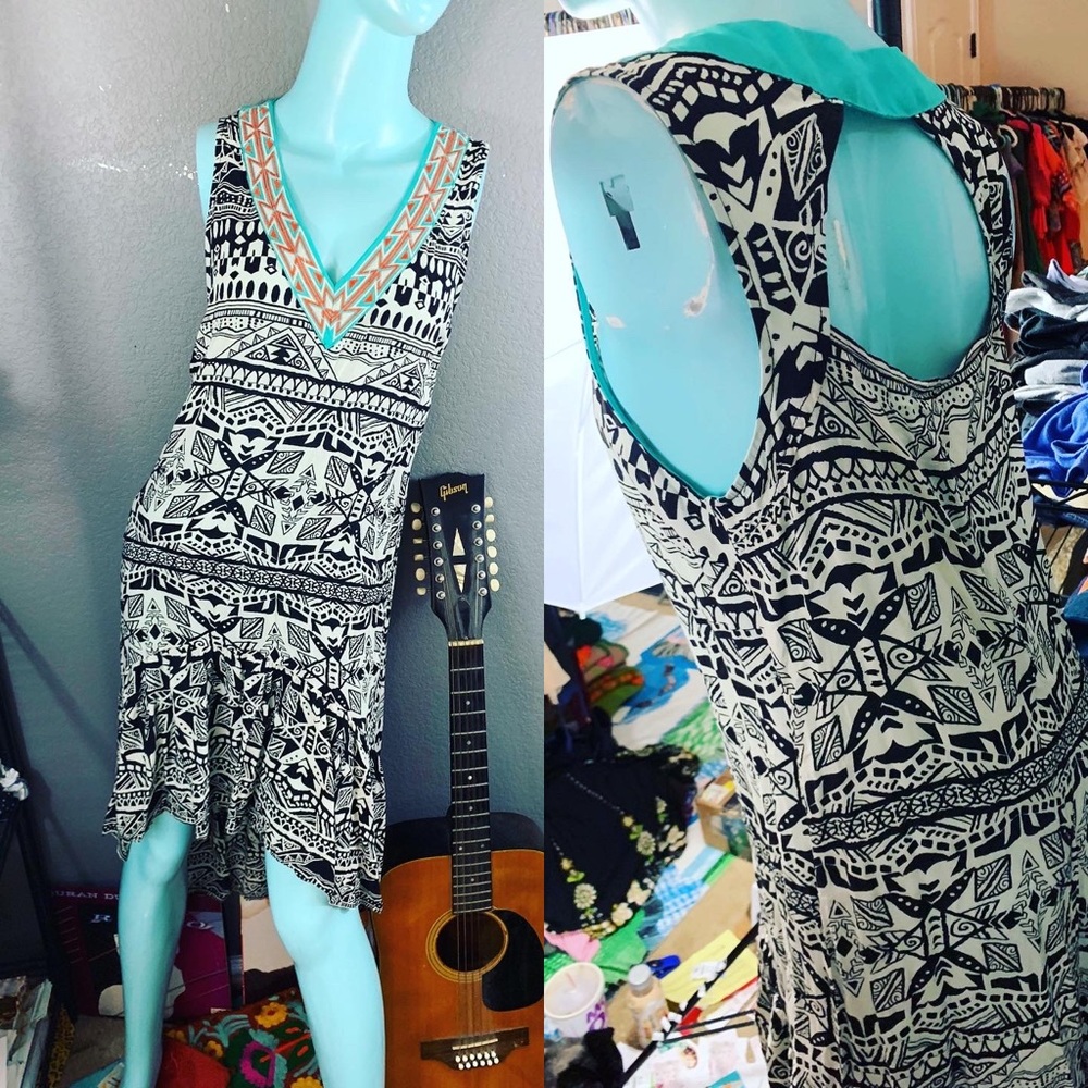 NWT Yahada Soft Rayon Boho Sleeveless Tribal Dress